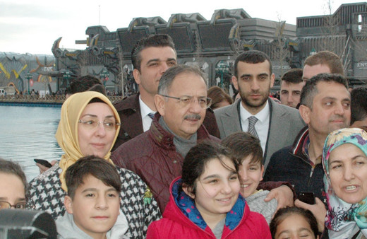 Mehmet Özhaseki: "Ankapark'ı ziyaret eden ziyaretçi sayısı 980 bin kişi"