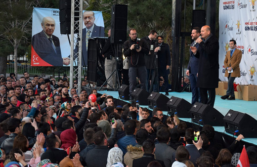 Bakan Soylu'ya büyük ilgi