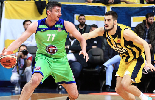 Fenerbahçe Beko TOFAŞ'ı farklı geçti