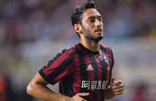 Milan'da Hakan Çalhanoğlu depremi