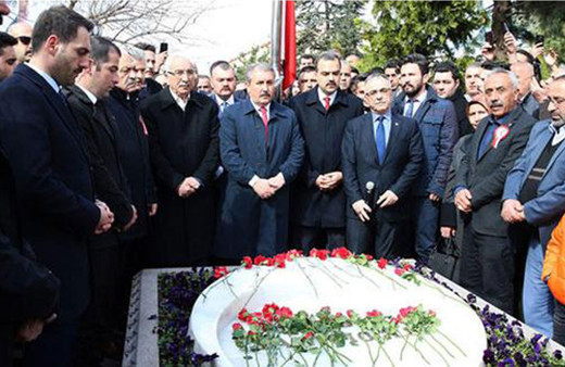 Muhsin Yazıcıoğlu kabri başında anıldı