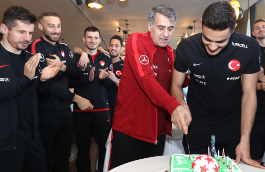 Ozan Kabak'ın doğum günü kutlandı