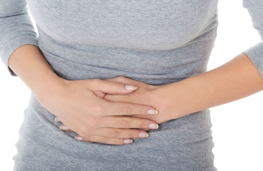 Karnı ağrıyan hastanın karnından 22 santimetrelik kist çıktı!