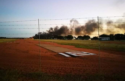 Öfkeli koca uçağıyla eşinin bulunduğu binaya daldı