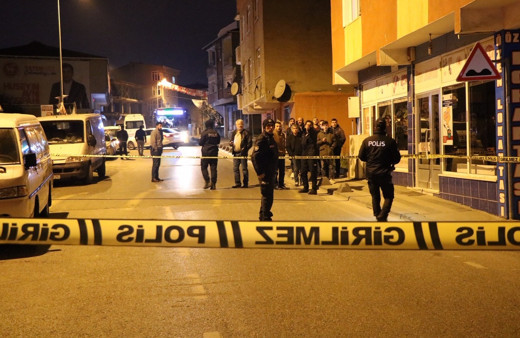 İstanbul'da kanlı gece: Cadde ortasında vuruldu!