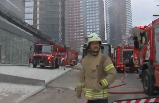 Fikirtepe'de 25 katlı binada yangın