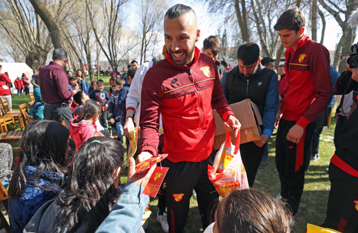 Göztepe'den Acıpayam'a anlamlı ziyaret