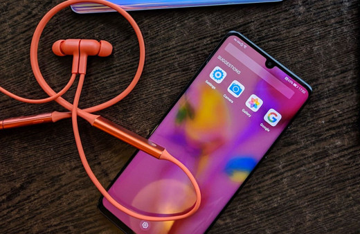 Huawei Freelace'i tanıttı! İşte kablosuz kulaklığın özellikleri ve fiyatı