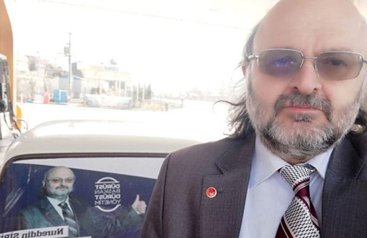 Şaka gibi! Belediye Başkan adayının mitingini sadece 1 kişi dinledi