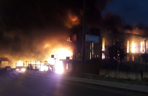 Kocaeli'de korkutan yangın! Alevler yükseldi