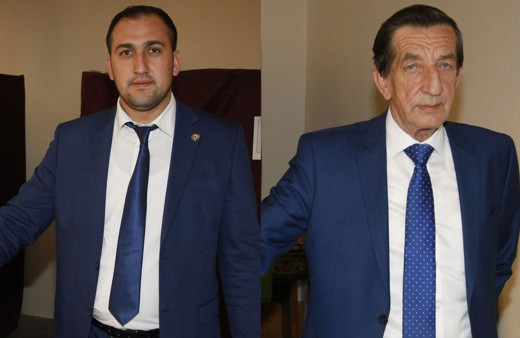 Rakip olan muhtar adayı baba ve oğlu, oylarını kullandı