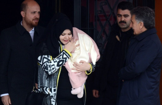 Bilal Erdoğan ve eşi Reyyan Erdoğan oy kullandı