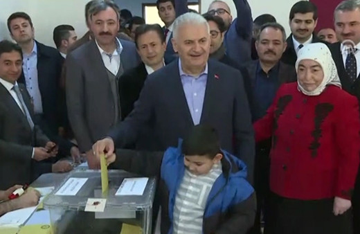 Binali Yıldırım oyunu kullandı