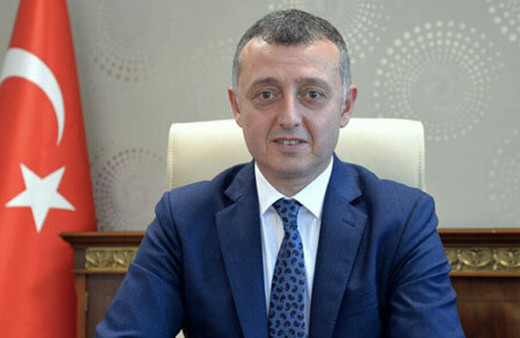 Tahir Büyükakın aslen nereli eşi ve çocukları kimdir-biyoğrafisi