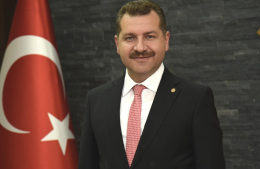 Yücel Yılmaz kimdir aslen nereli Balıkesir belediye başkanı oldu eşi bakın kim?