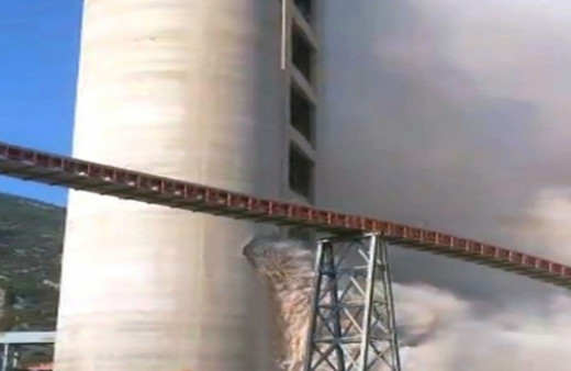 Aydın'da çimento fabrikasında patlama