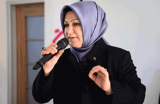 Tarihe geçti! İşte İstanbul'un ilk başörtülü belediye başkanı