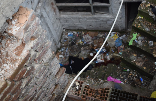 Malatya'da apartman bodrumunda ceset bulundu