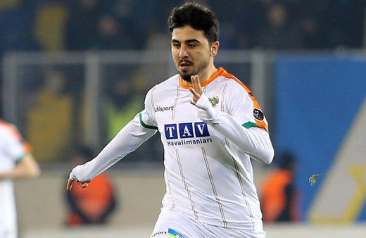 Ozan Tufan: Fenerbahçe'de oynamak ayrıcalıktır