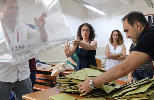 İstanbul'un 4 ilçesinde geçersiz oylar yeniden sayılacak