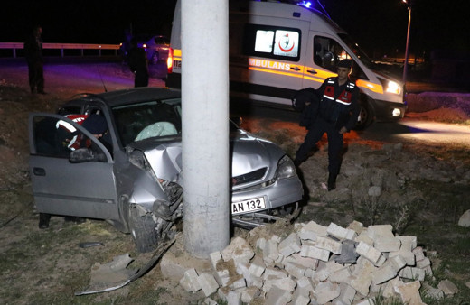 Aksaray'da feci kaza! Otomobil şarampole uçtu