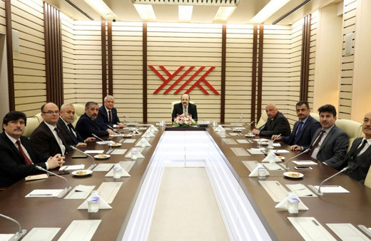 YÖK Başkanı Saraç rektörlerle bir araya geldi