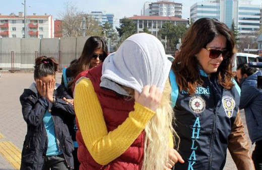 Kayseri'de 'eş değiştirme' operasyonu: 8 gözaltı