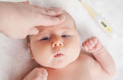 Yenidoğan bebeğin kusması büyük bir tehlike olabilir