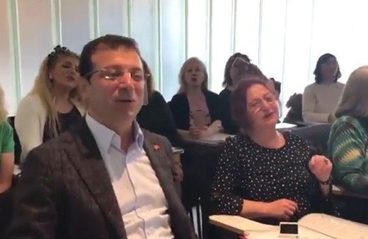 Ekrem İmamoğlu'ndan 'Divane aşık gibi' performansı