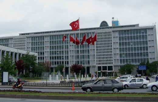 "Belediyelere başkanlık sistemi ayarı geliyor"