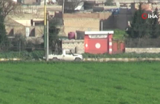 YPG'li teröristlerin Suriye'deki zırhlı konvoyu görüntülendi