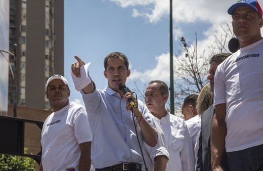 Venezuela'da muhalefet sokakta iktidar diyalog arayışında