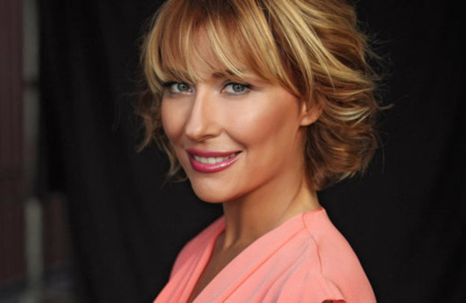 İrem Derici'den Gülse Birsel'e  bomba yorum: Affınıza sığınarak...