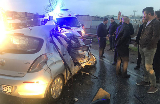 Sancaktepe'de kaza çok sayıda yaralı var