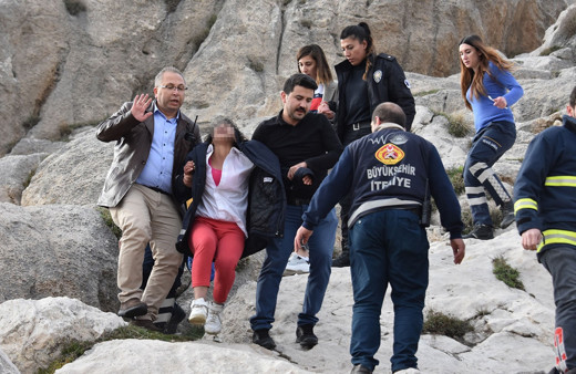 Van'da Suriyeli kız kayalıklarda intihar girişiminde bulundu