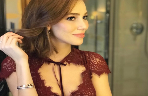 Çarpışma'nın oyuncusu Elçin Sangu'nun hangi partiye oy verdiği ortaya çıktı