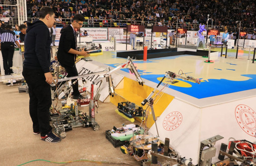 Uluslararası Robot Yarışması Samsun'da başladı
