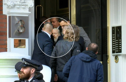 Julian Assange gözaltına alındı! Wikileaks efsanesinin son hali şok etti