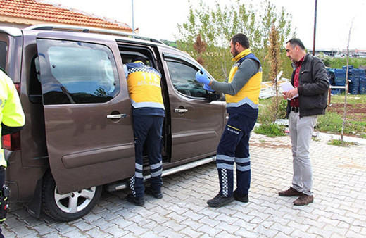 Park halindeki aracında ölü bulundu