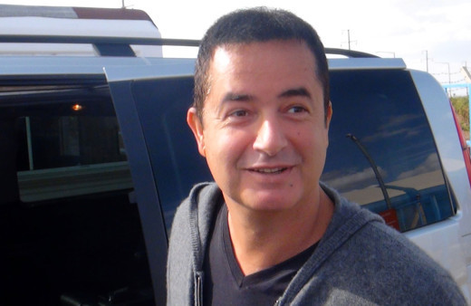 Acun Ilıcalı fena yakalandı 20 yaşındaki Itır Esen'le olay görüntüler