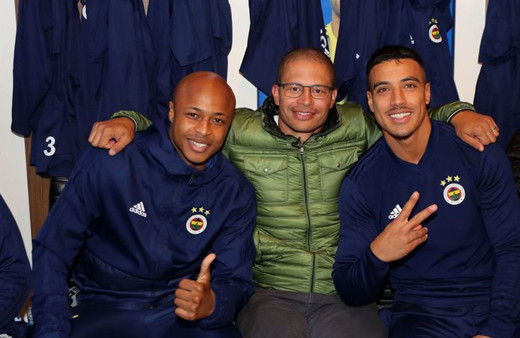 Alex de Souza Galatasaray derbisi öncesi yine Aykut Kocaman'a dokundurdu