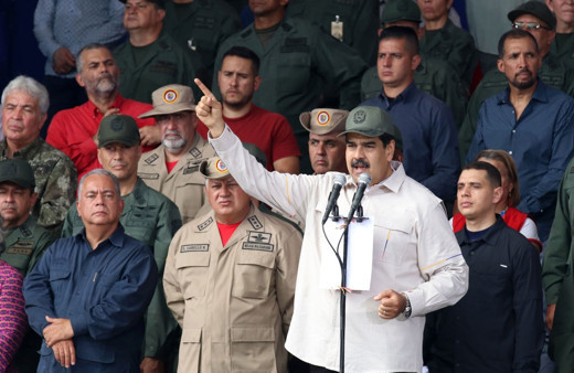 Venezuela'da Nicolas Maduro'dan gövde gösterisi 2 milyon milis toplandı