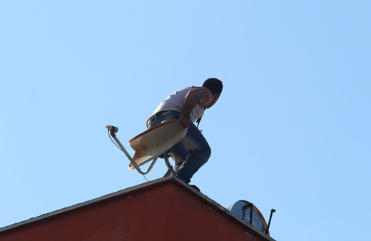 Antalya'da 15'inci kez intihar teşebbüs eden kişi 3 saatte ikna edildi