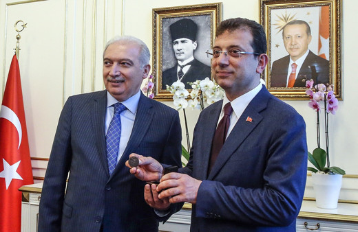 İmamoğlu görevi Uysal'dan devraldı