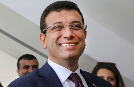 Ekrem İmamoğlu'na en son sürprizi komşuları yaptı balkonda renkli anlar