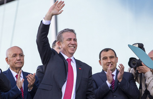 Mazbatayı alan Ekrem İmamoğlu'na Mansur Yavaş'tan ilk mesaj!