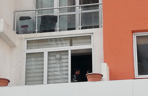 İstanbul'da 10'uncu kattan düşen kadın hayatını kaybetti