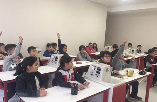 23 Nisan ertesi tatil mi 24 Nisan okullar var mı?