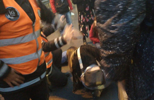 Edirnekapı’da metrobüs yolcuya çarptı