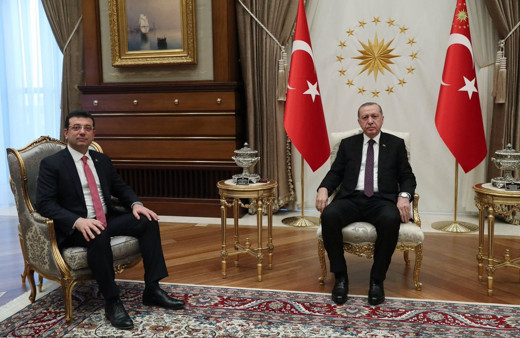 "Fırsatımız varsa kucaklaşırız" demişti! İmamoğlu, Cumhurbaşkanı Erdoğan'ı karşıladı